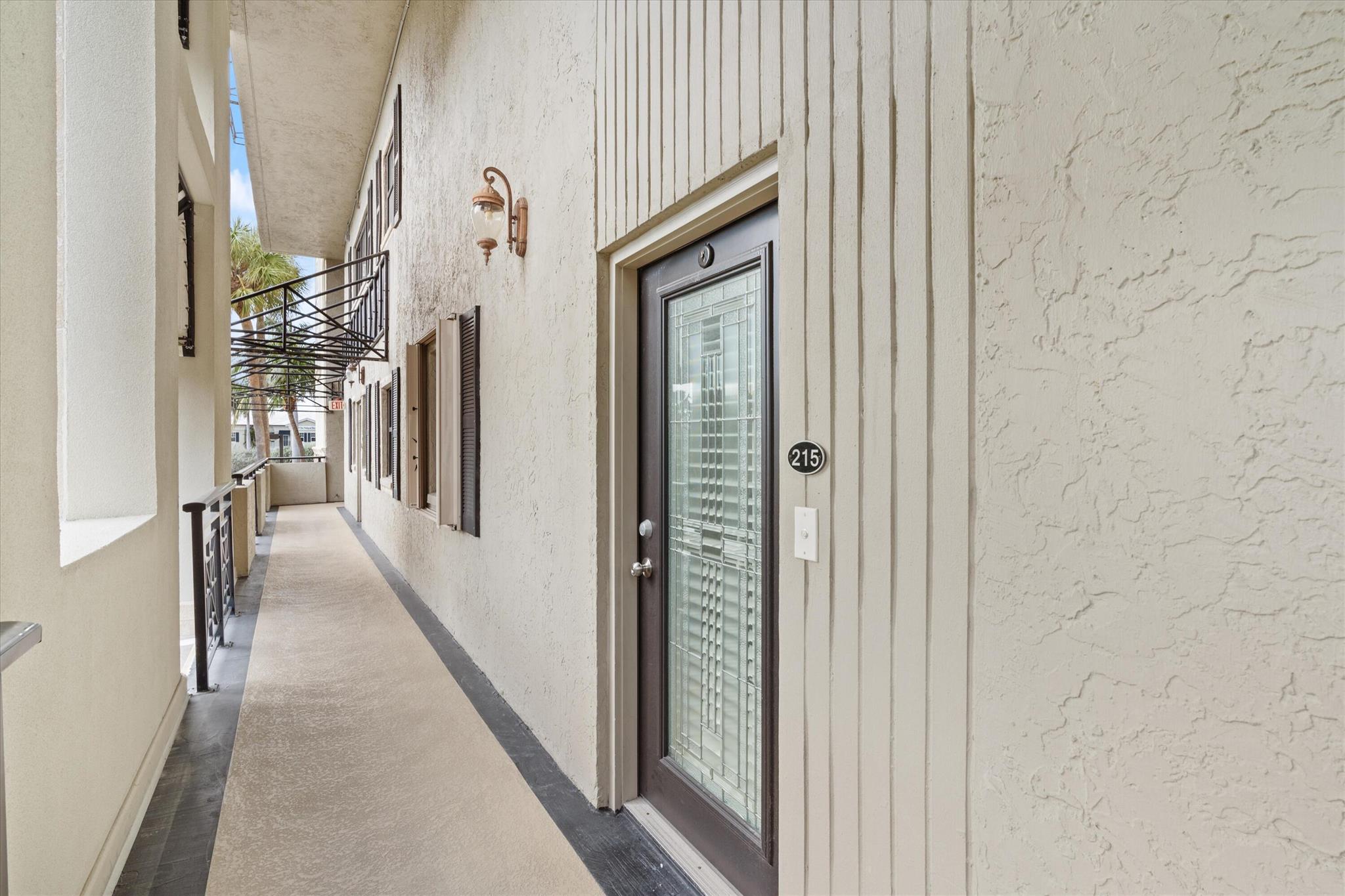 1035 S Federal Highway 215