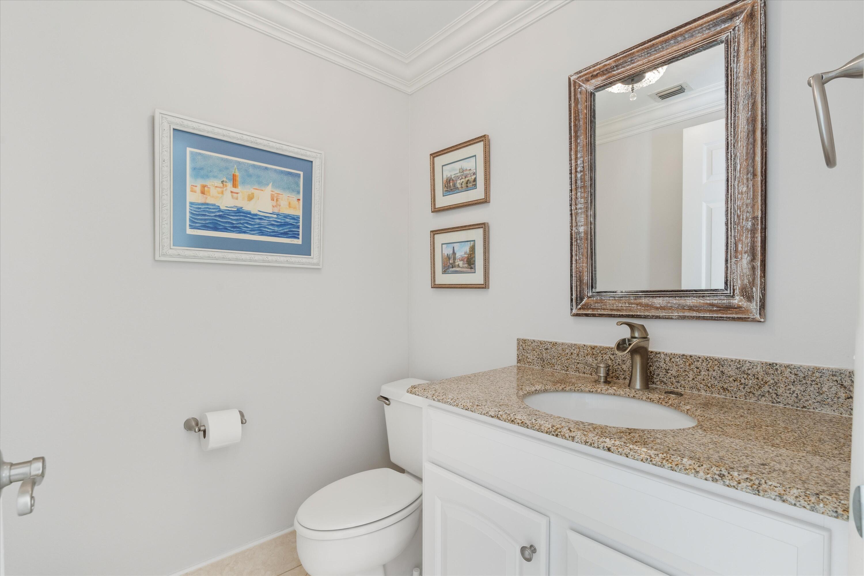 1035 S Federal Highway 215