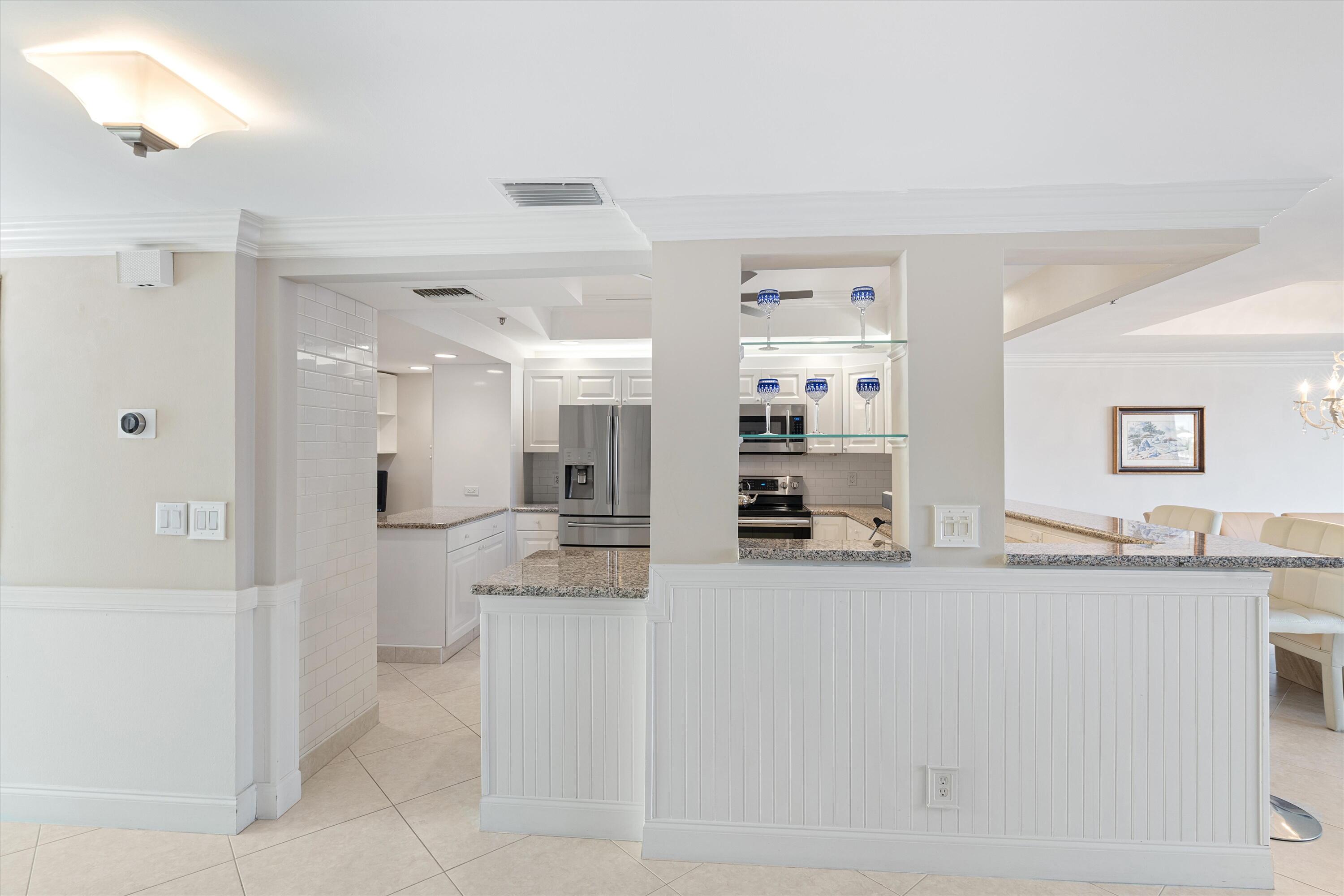 1035 S Federal Highway 215