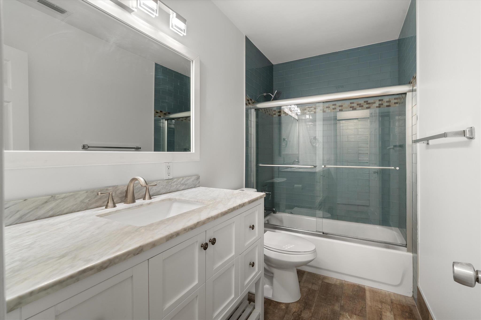 1202 Palm Trail 5