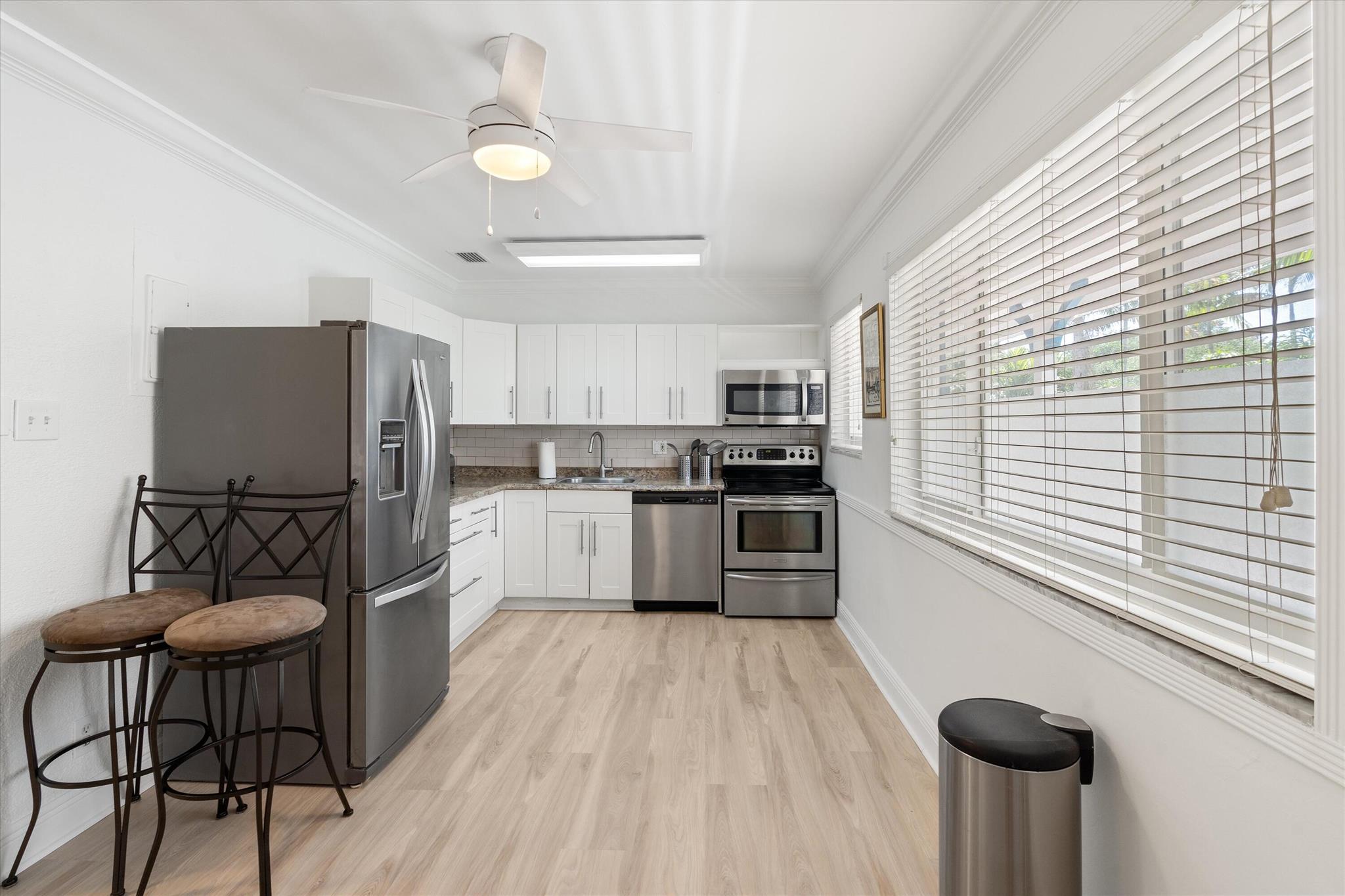1202 Palm Trail 5