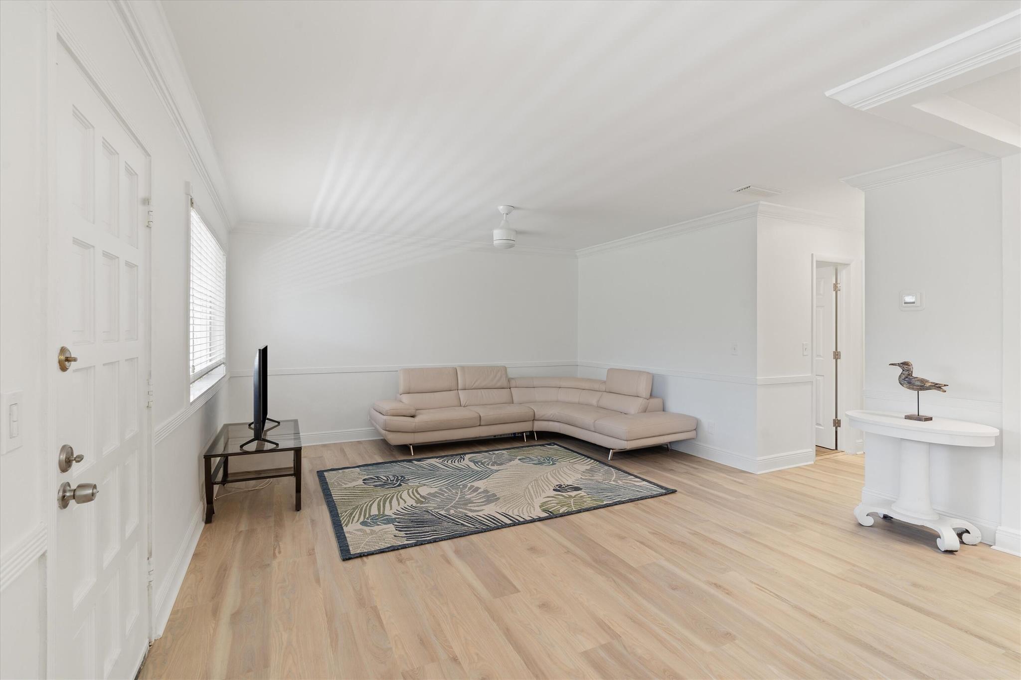 1202 Palm Trail 5