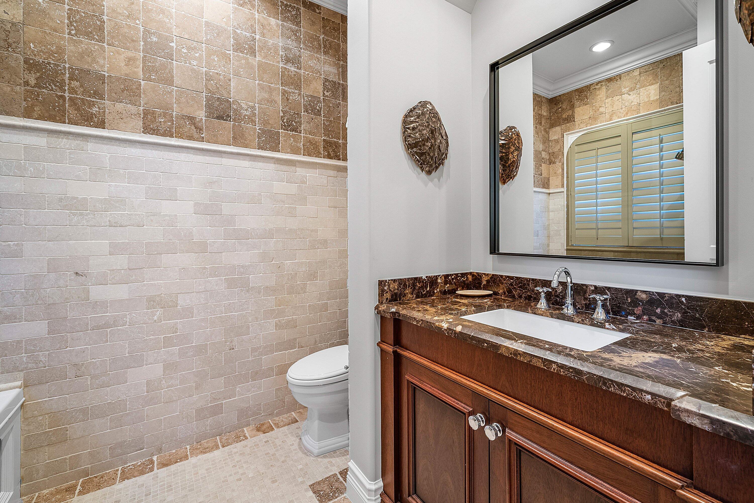 13381 Oakmeade