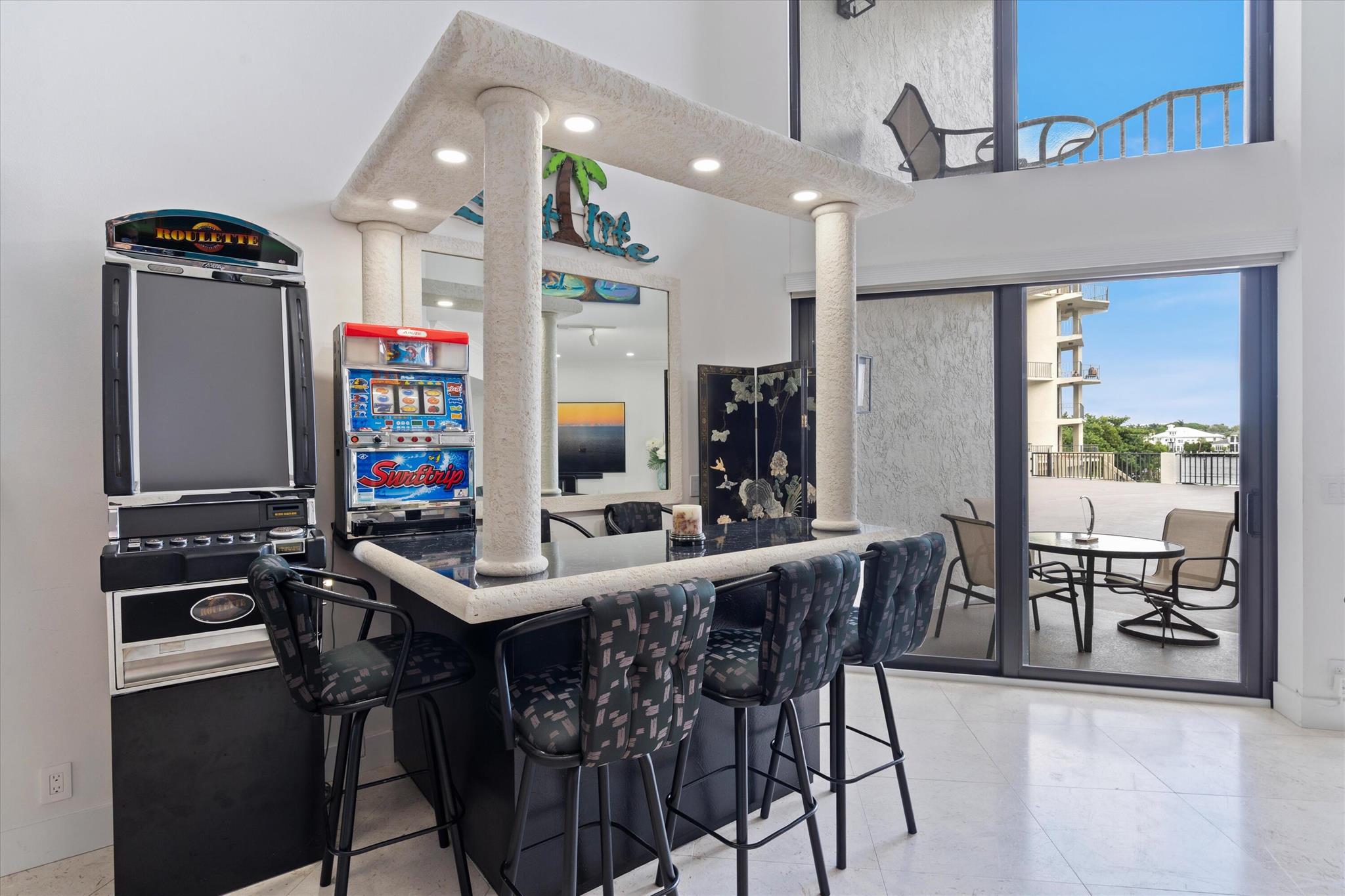 1035 S Federal Highway 211