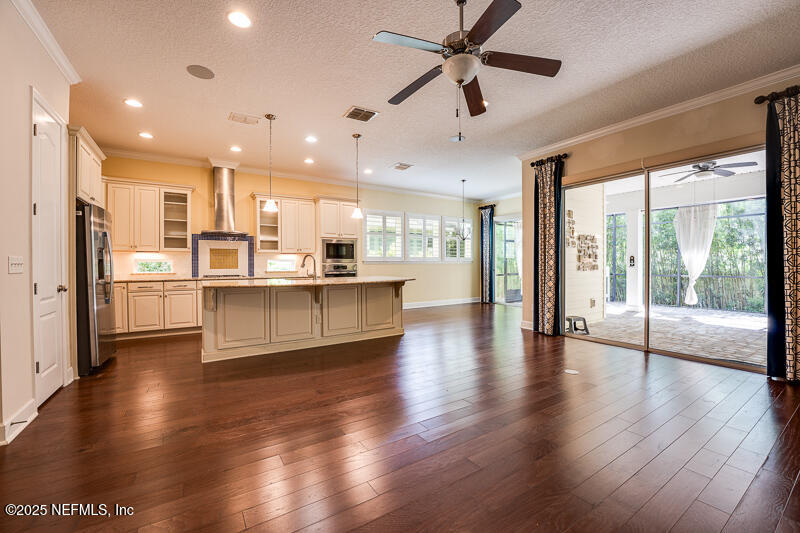 268 PALM BREEZE Drive