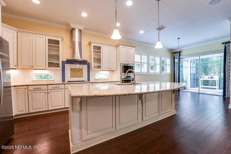 268 PALM BREEZE Drive