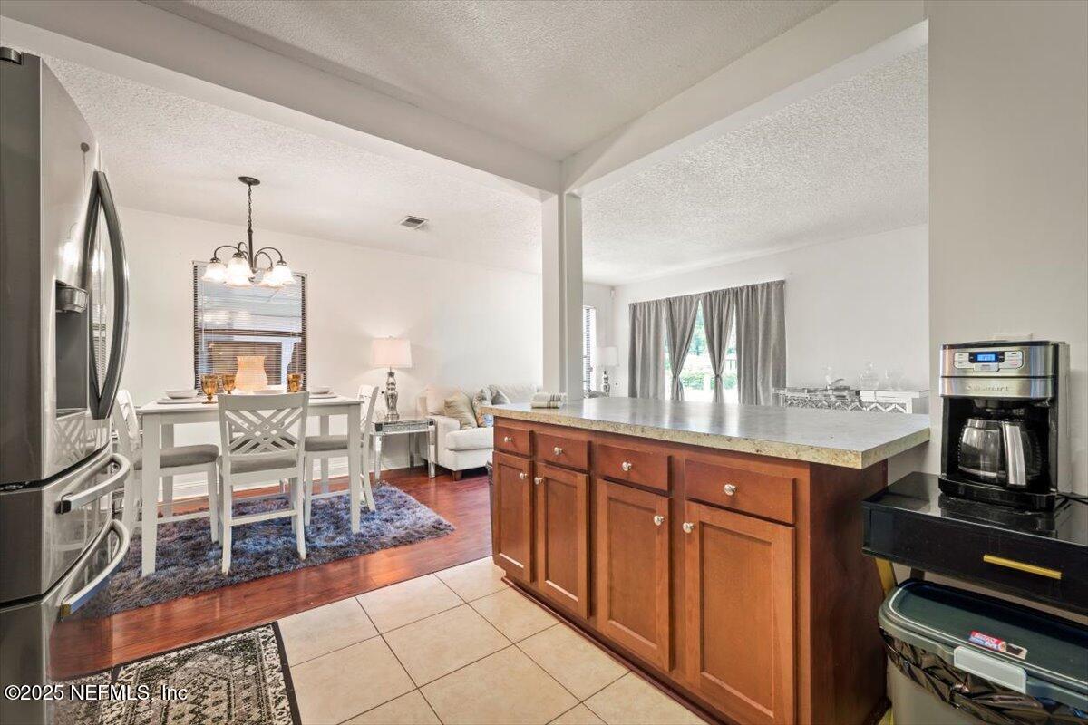 6564 ECTOR Place