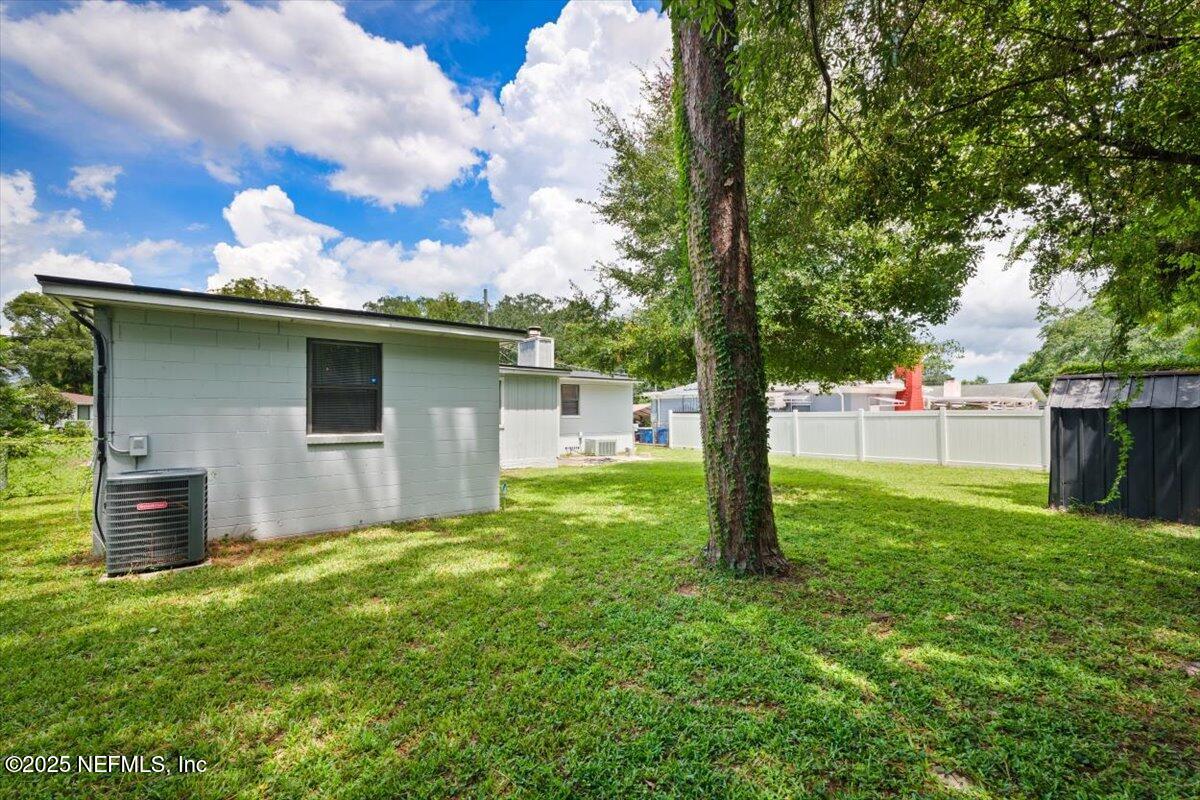 6564 ECTOR Place