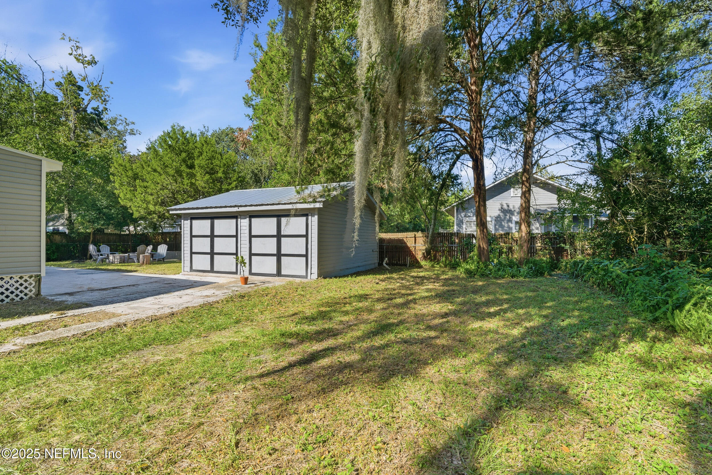 3037 GILMORE Street