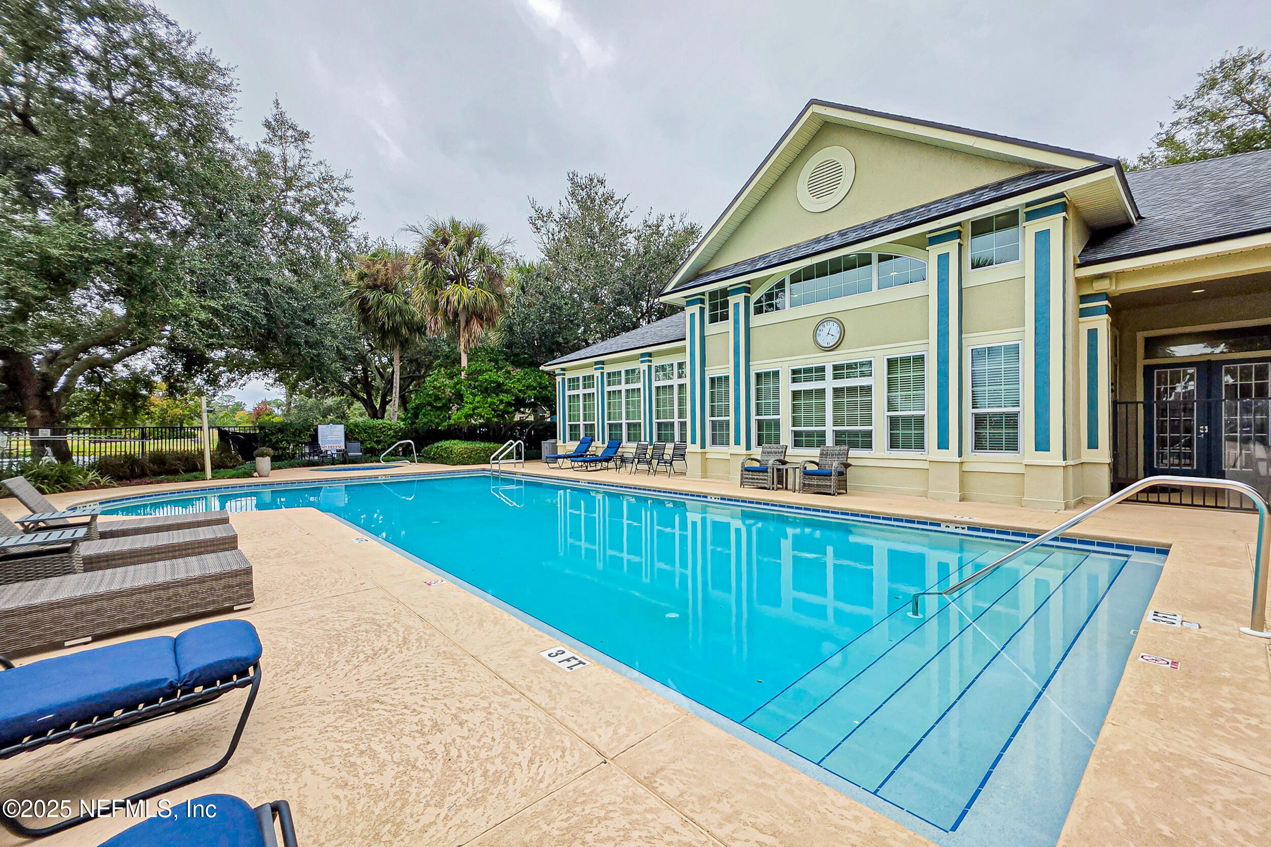 13700 RICHMOND PARK Drive N 607