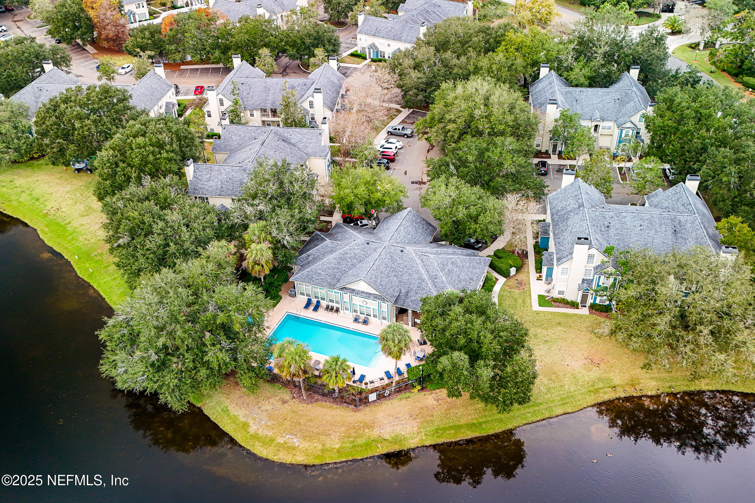 13700 RICHMOND PARK Drive N 607
