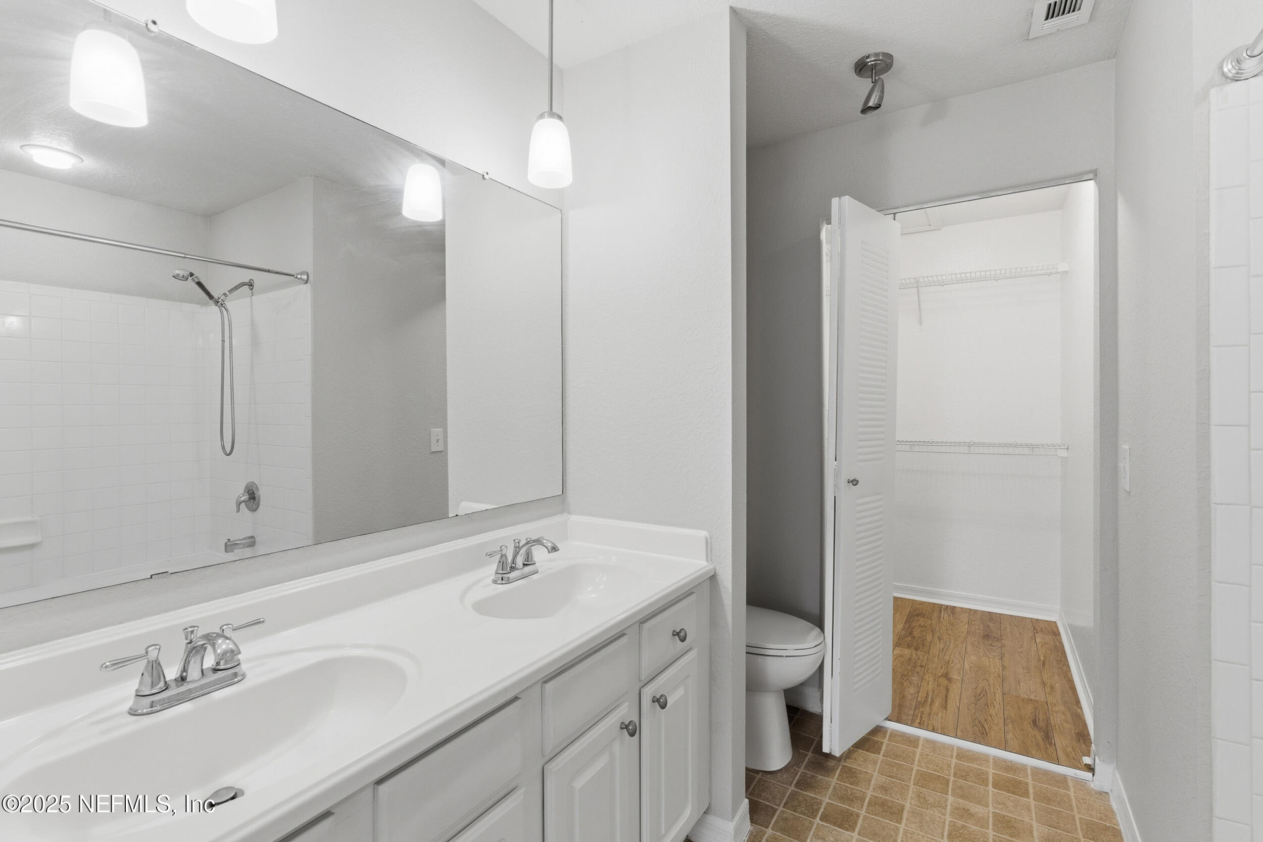 13700 RICHMOND PARK Drive N 607