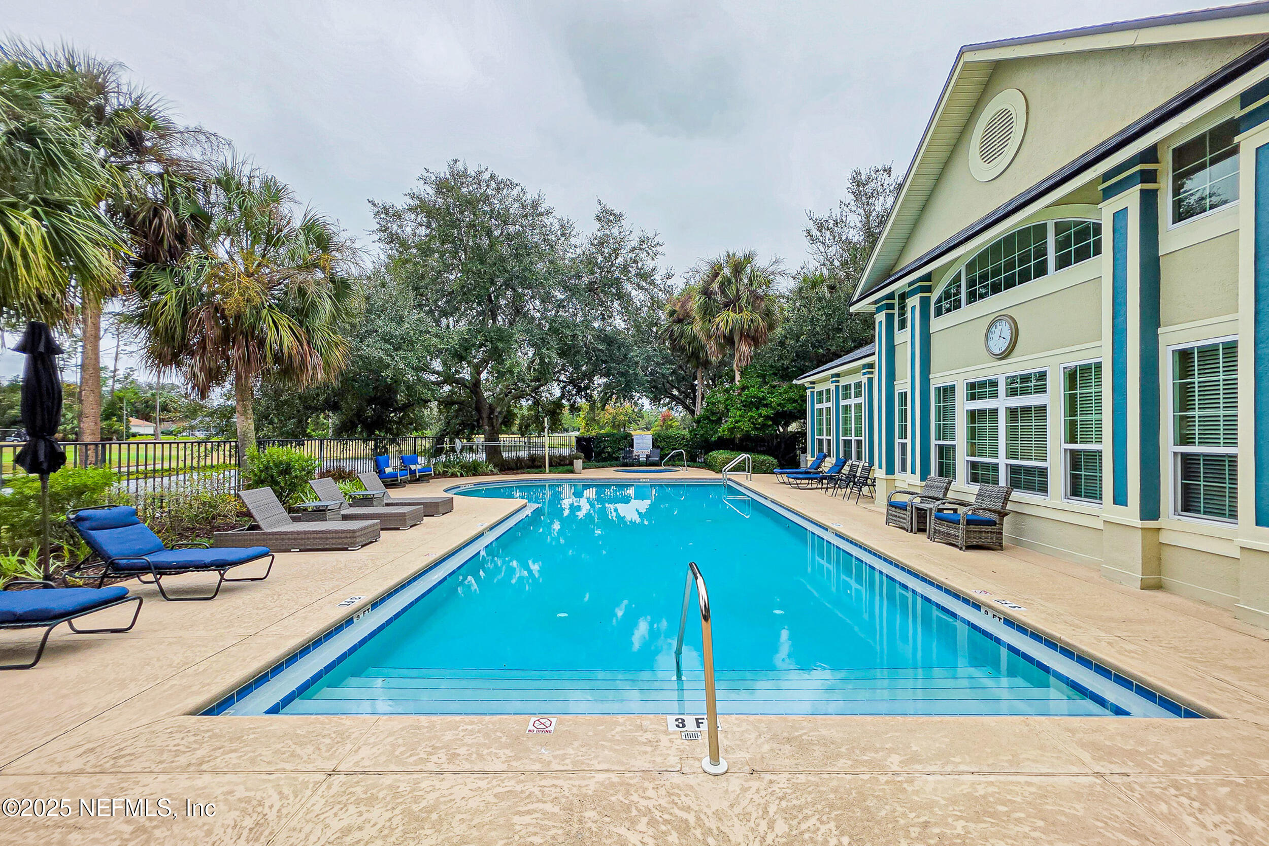 13700 RICHMOND PARK Drive N 607