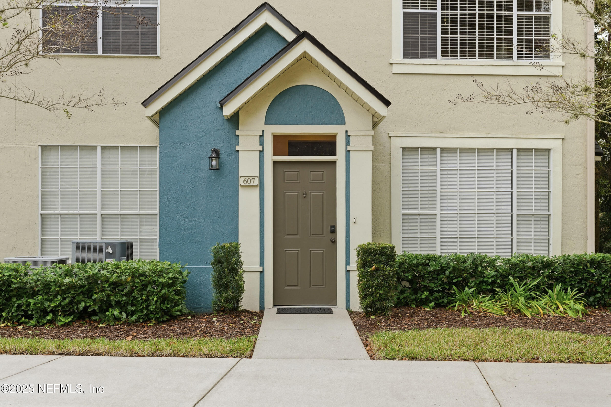 13700 RICHMOND PARK Drive N 607