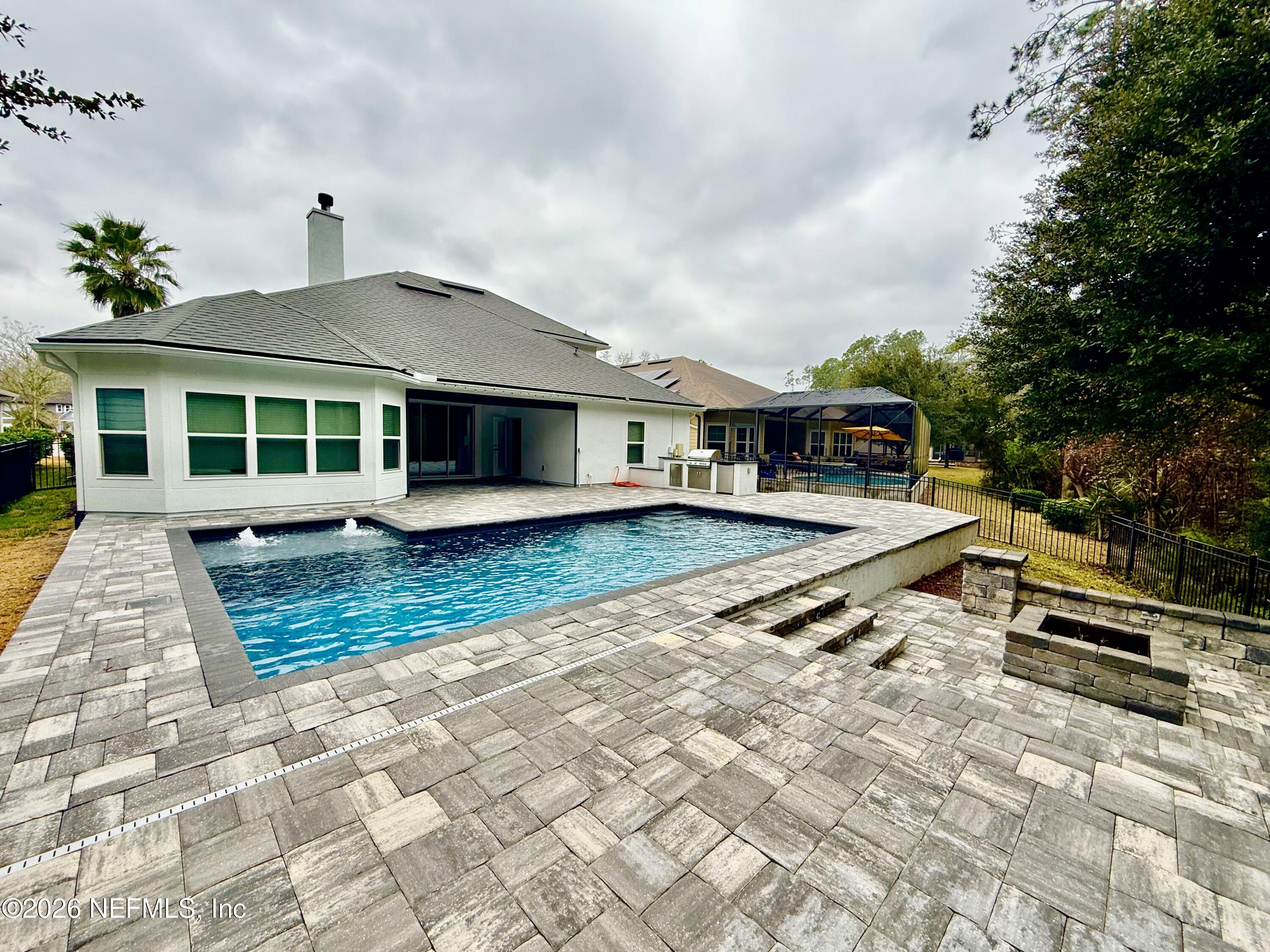 154 KIWI PALM Court