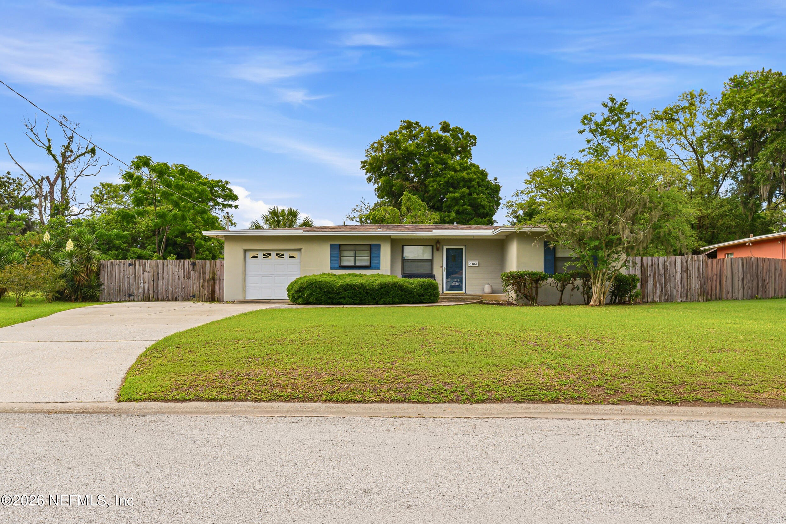 6104 ROBBINS Circle S
