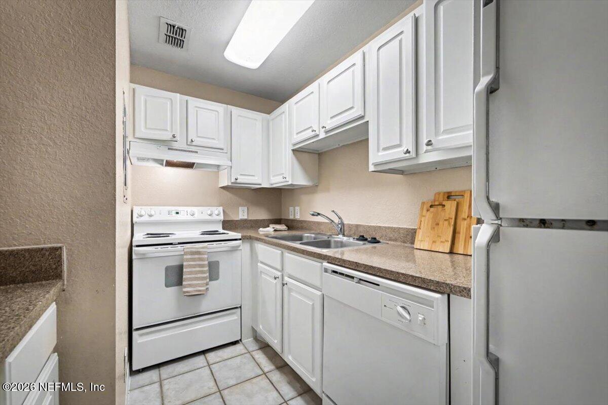 13703 RICHMOND PARK Drive N 3310