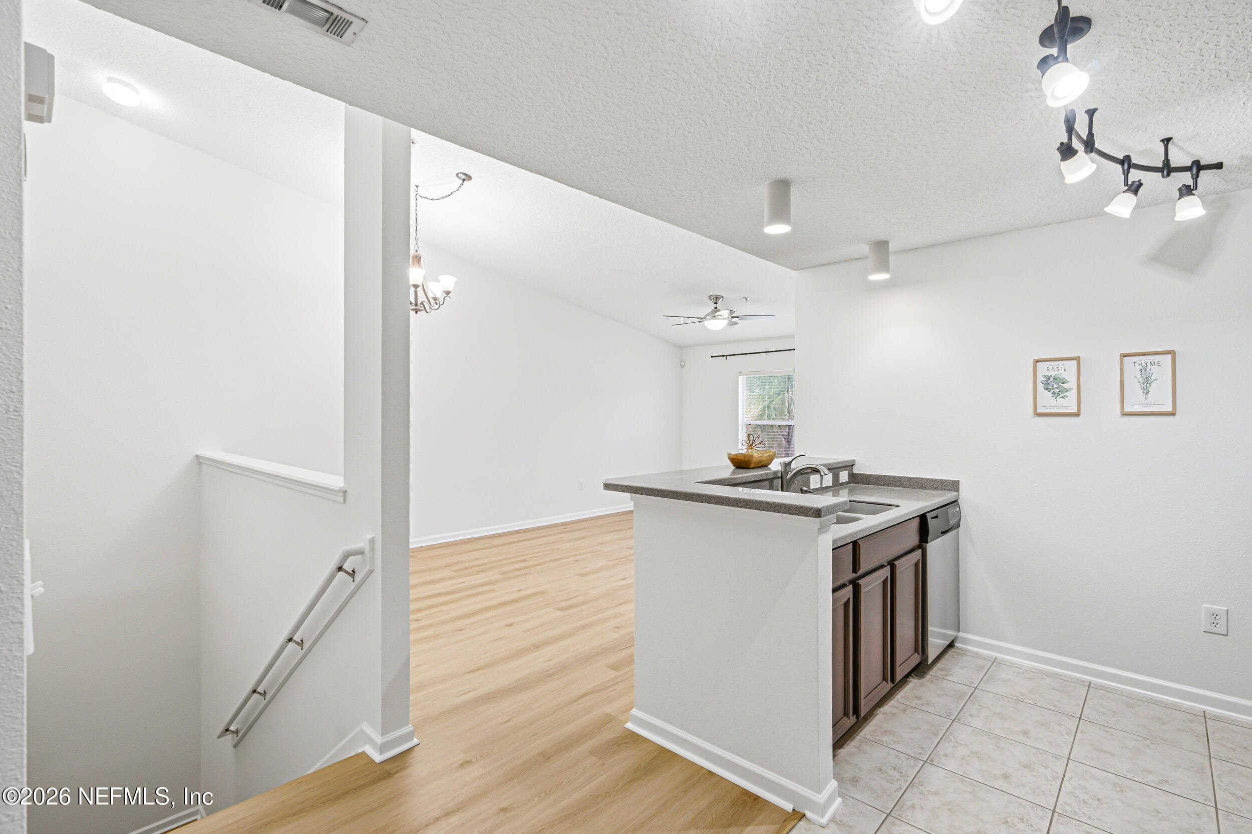 13843 HERONS LANDING Way 9