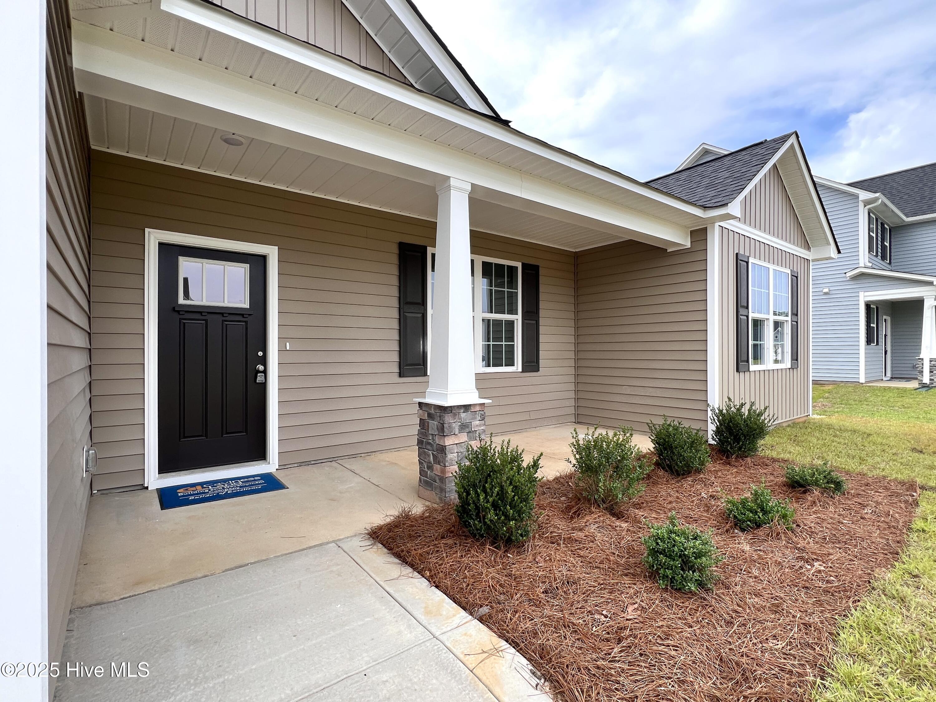 218 Sacksonia Street