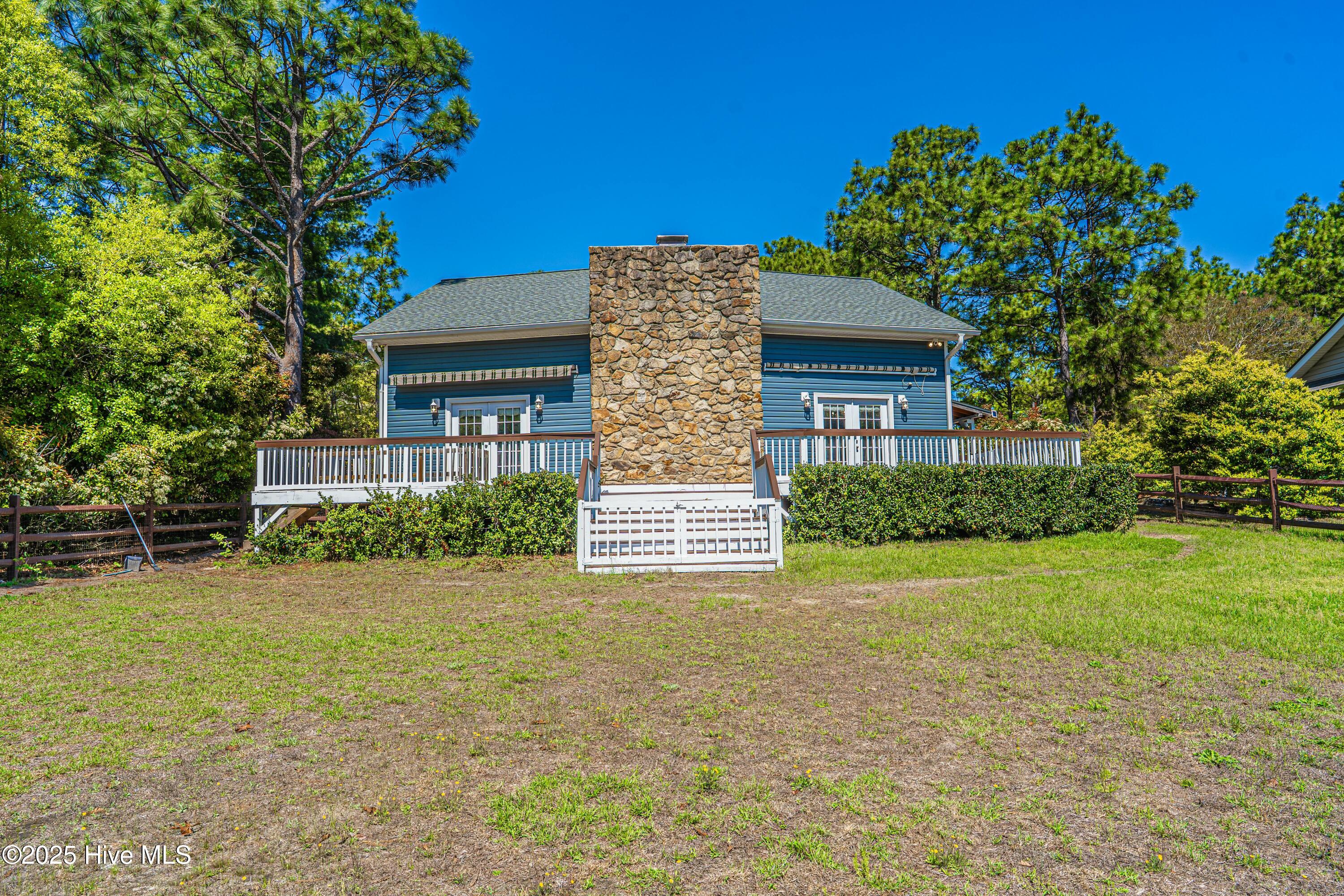 124 Shenandoah Road E