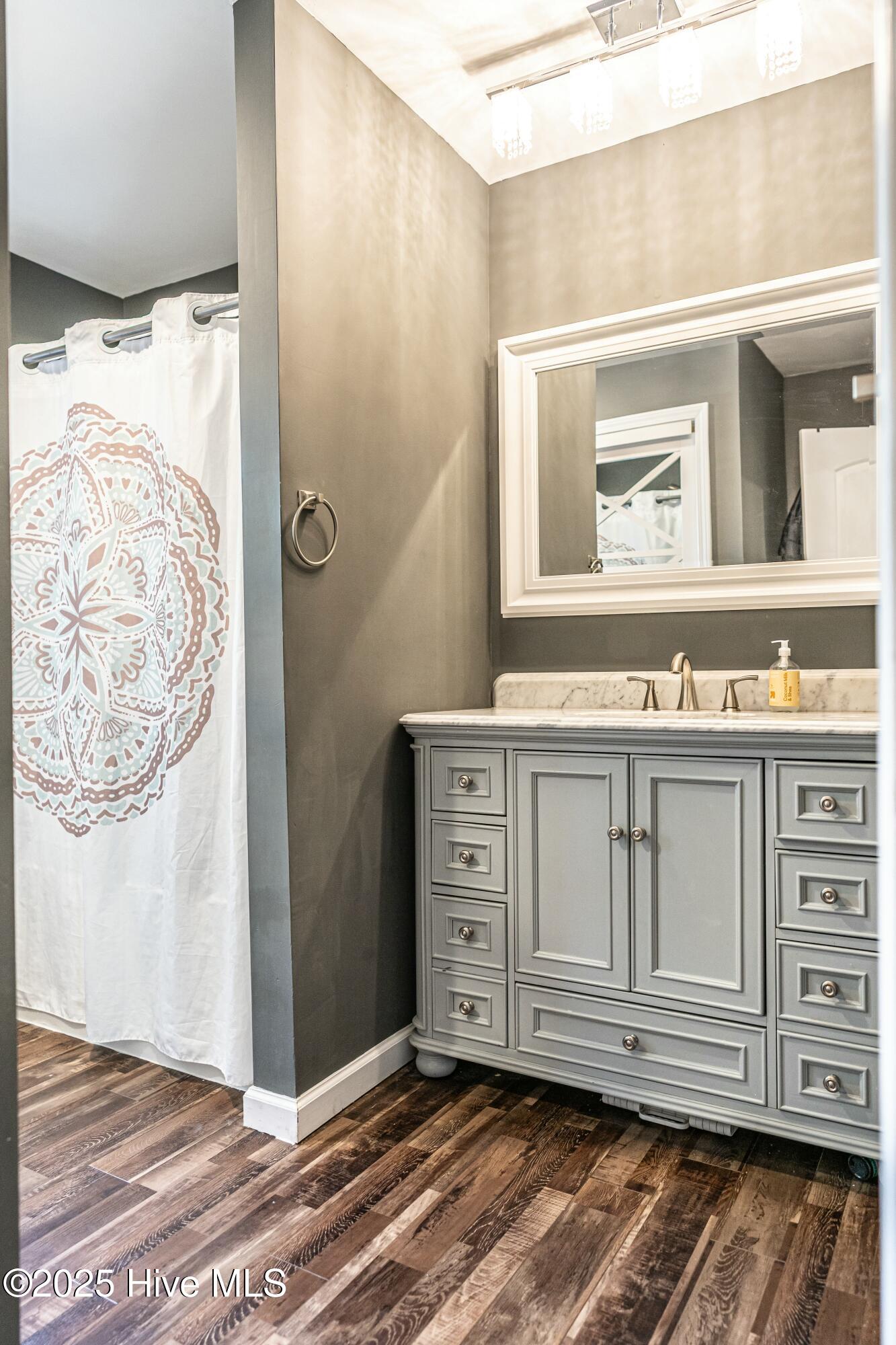 124 Shenandoah Road E