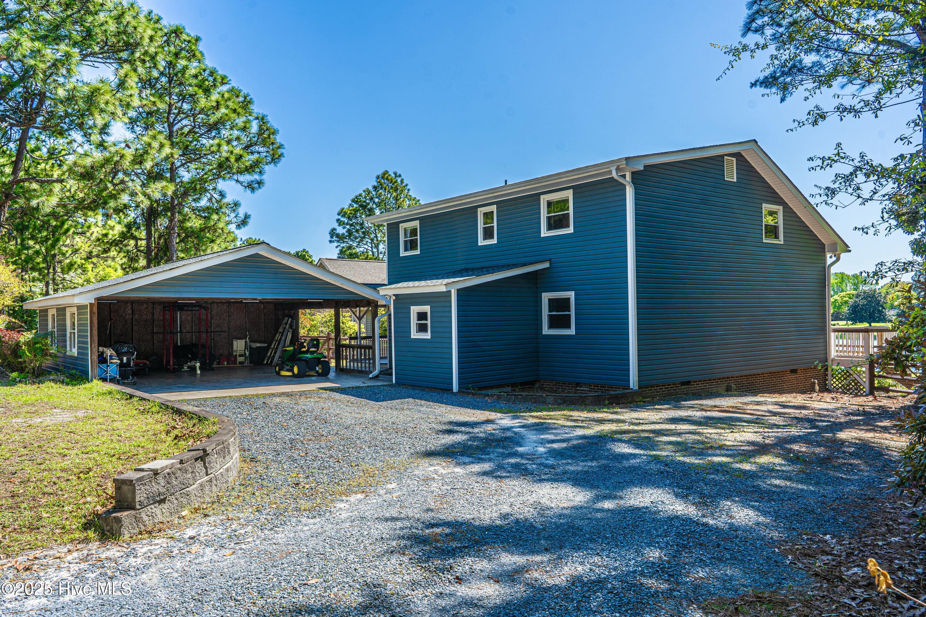 124 Shenandoah Road E