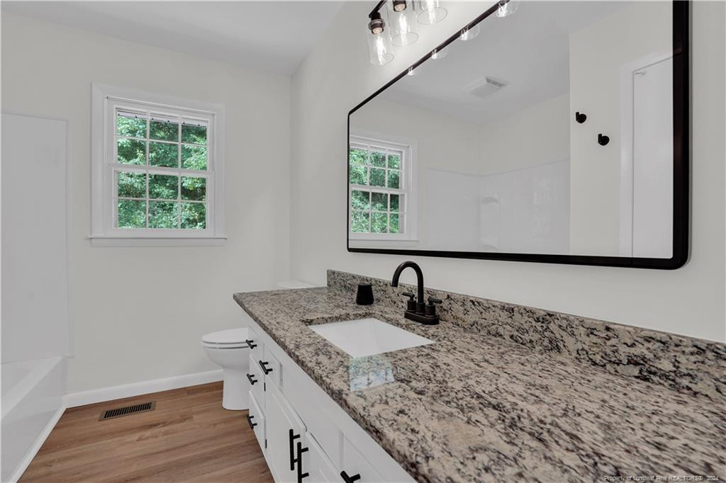 717 Curtis Cir Circle