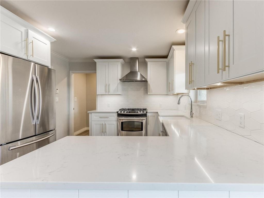 2613 NW 67th Street