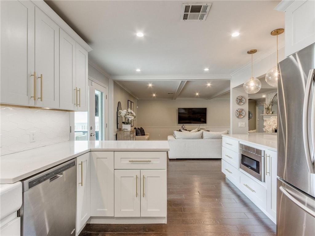 2613 NW 67th Street