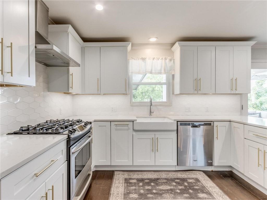 2613 NW 67th Street