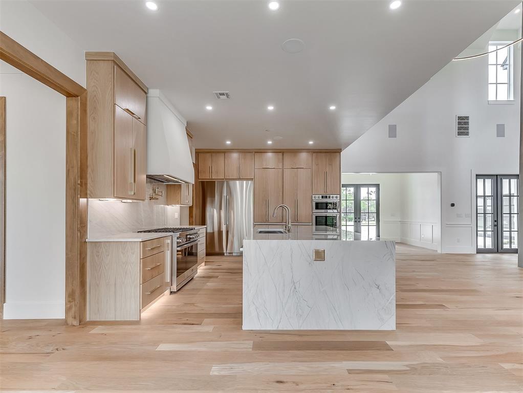 14101 Shoreline Boulevard