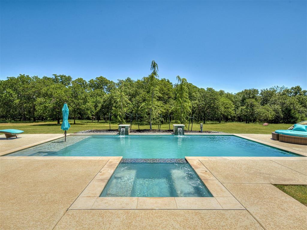 24010 Oak Bend Drive