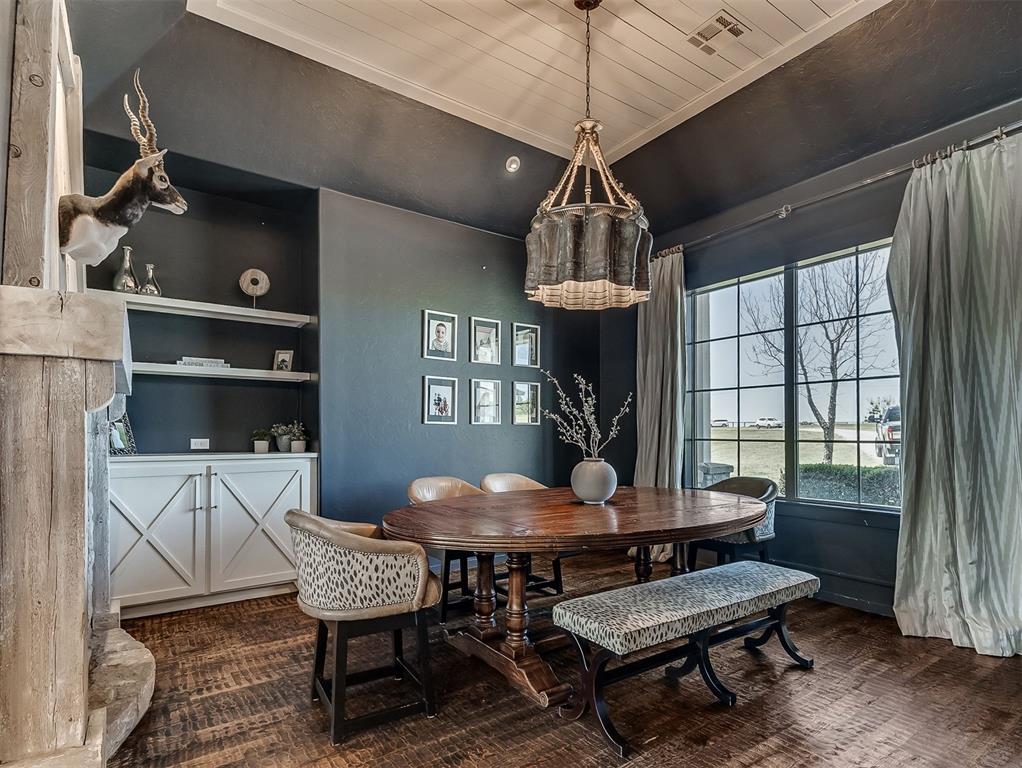 24010 Oak Bend Drive