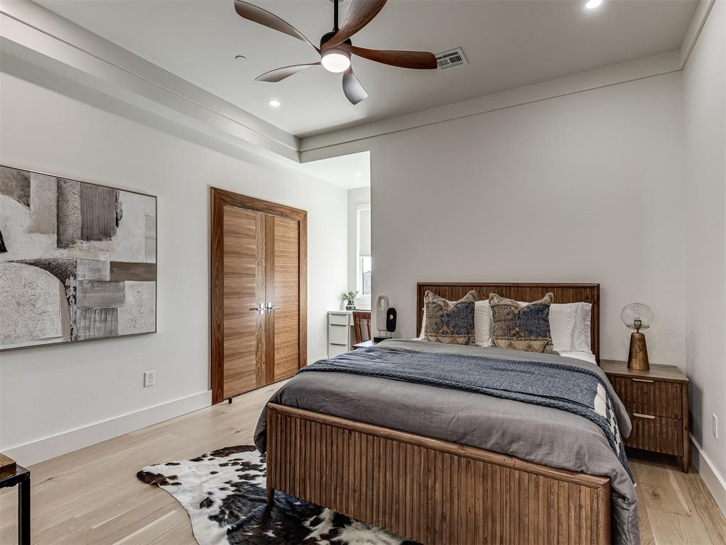 13908 Hillside Circle