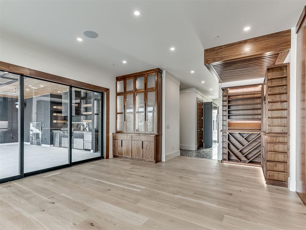 13908 Hillside Circle