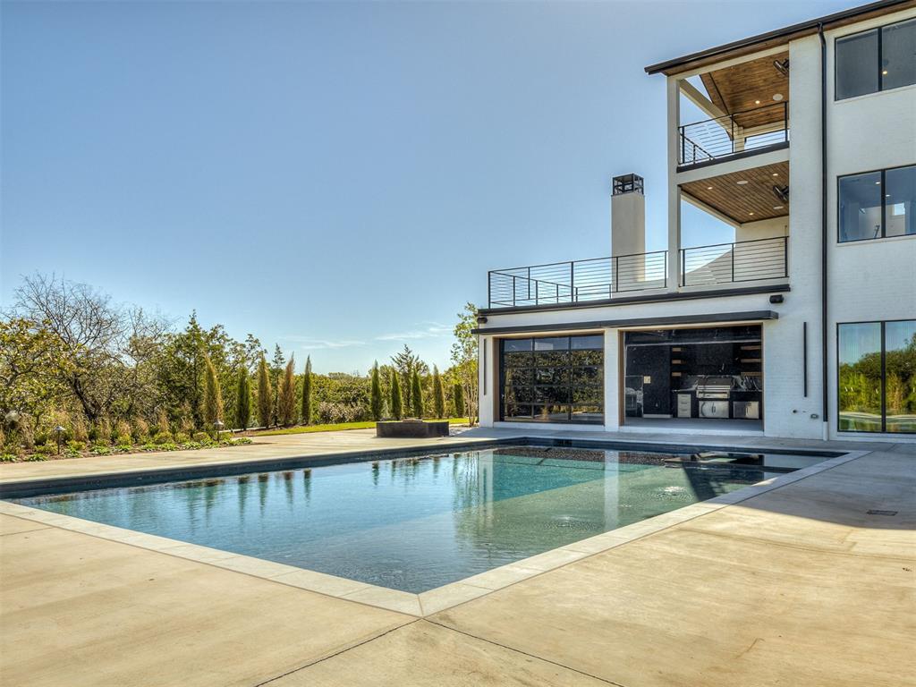 13908 Hillside Circle