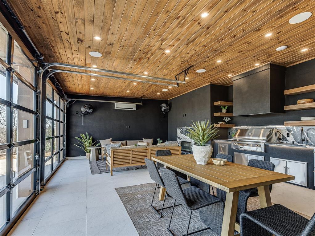 13908 Hillside Circle