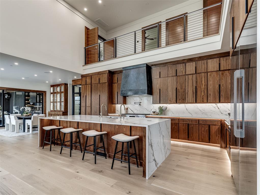 13908 Hillside Circle