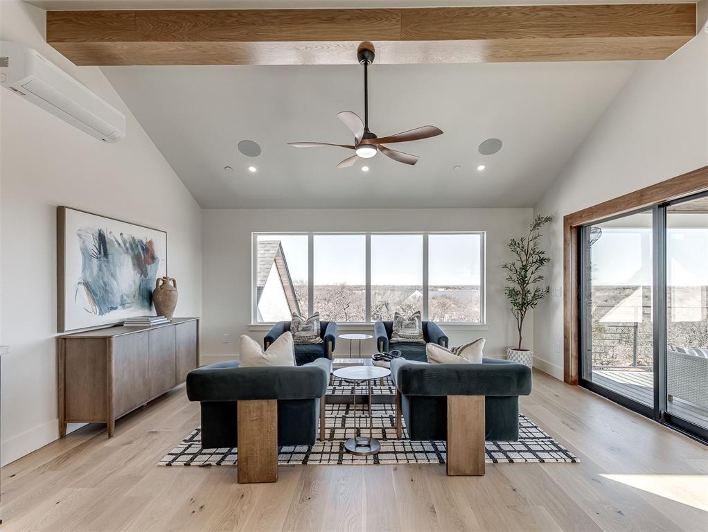 13908 Hillside Circle