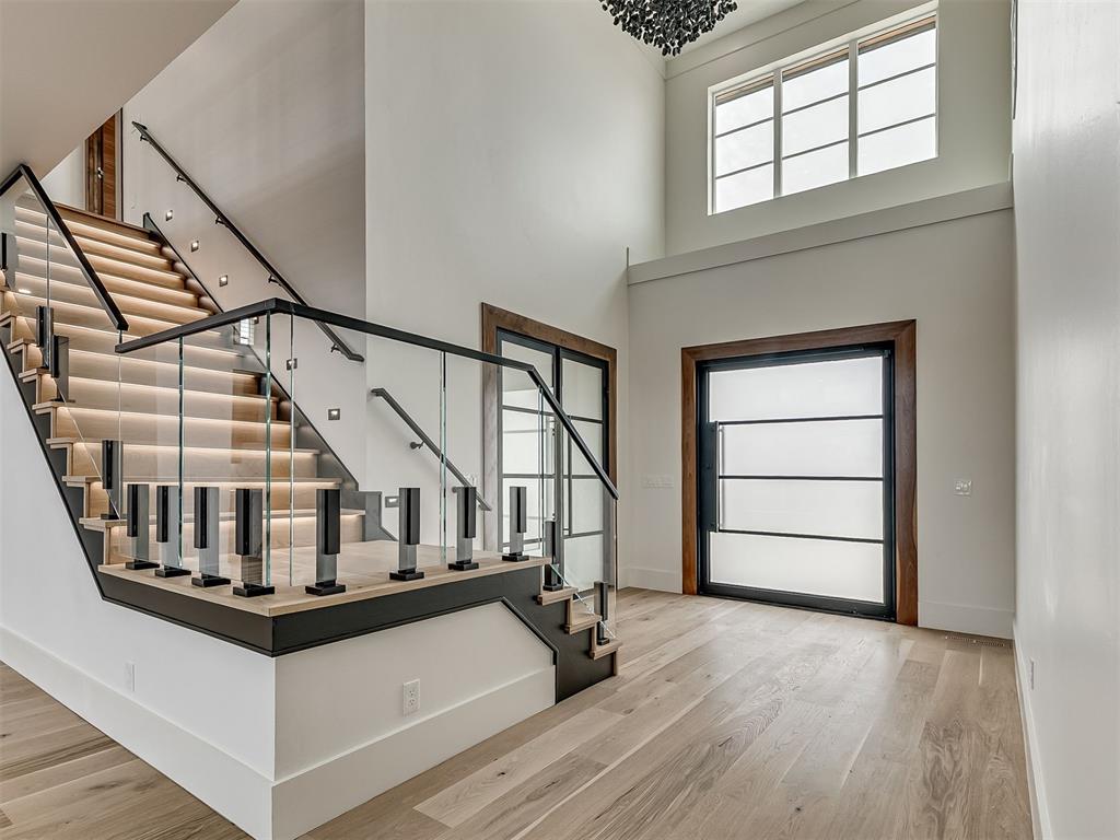 13908 Hillside Circle