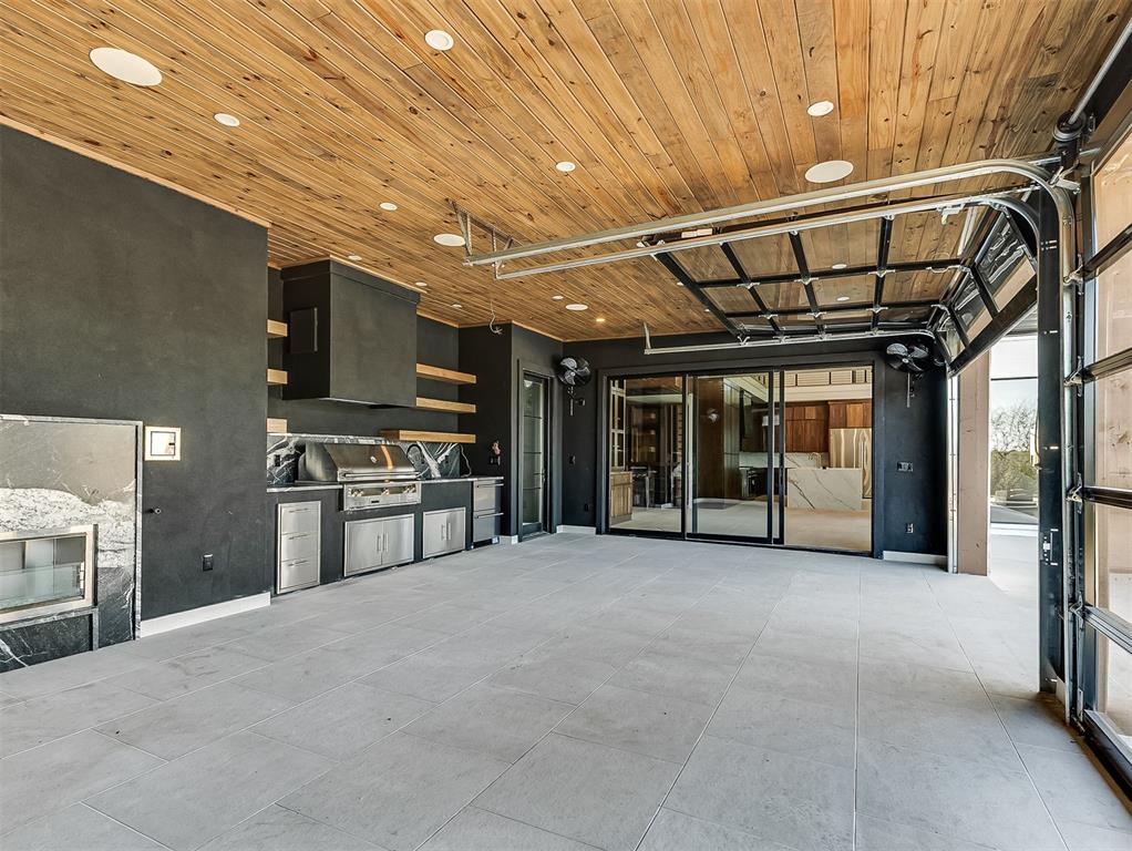 13908 Hillside Circle