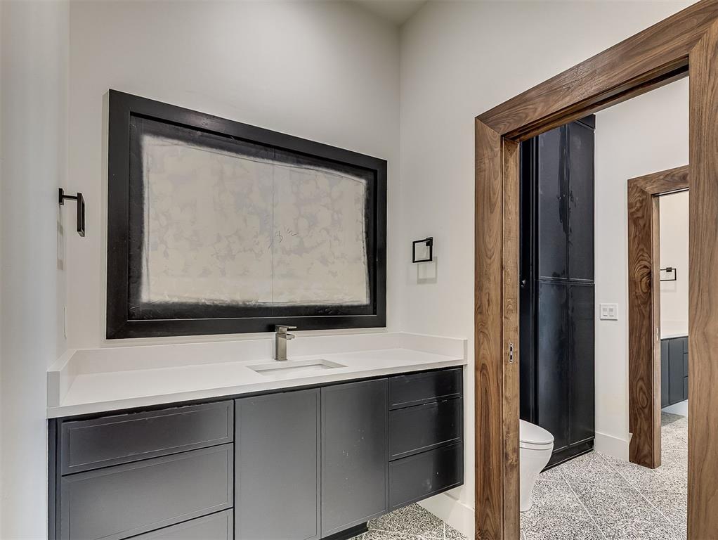 13908 Hillside Circle