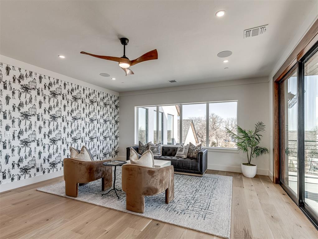 13908 Hillside Circle