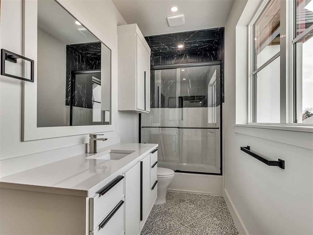 13908 Hillside Circle