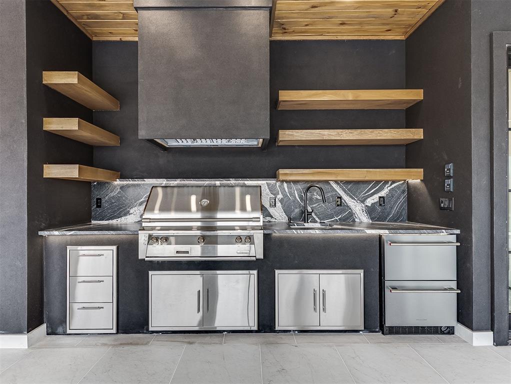 13908 Hillside Circle