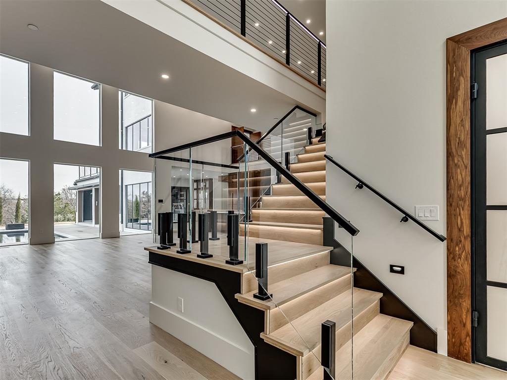 13908 Hillside Circle