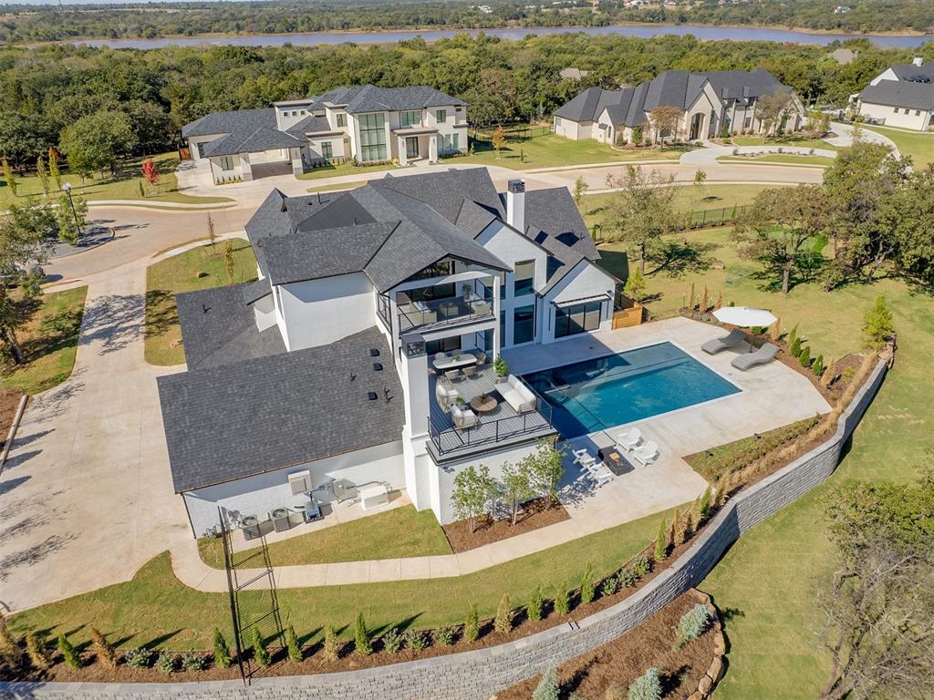 13908 Hillside Circle