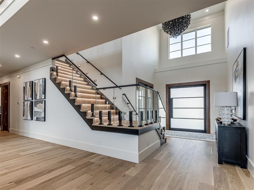 13908 Hillside Circle