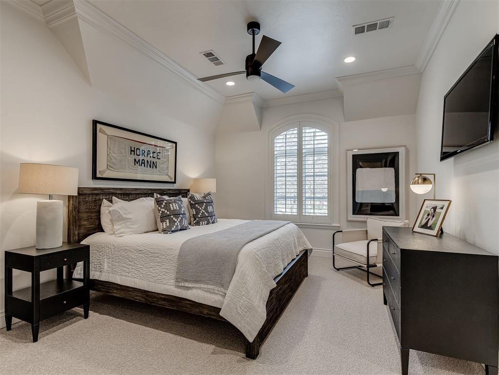 6501 Oak Heritage Trail