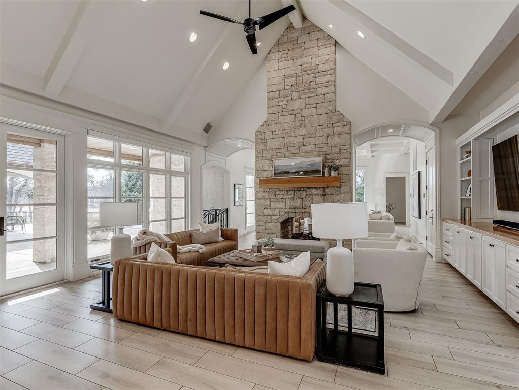 6501 Oak Heritage Trail